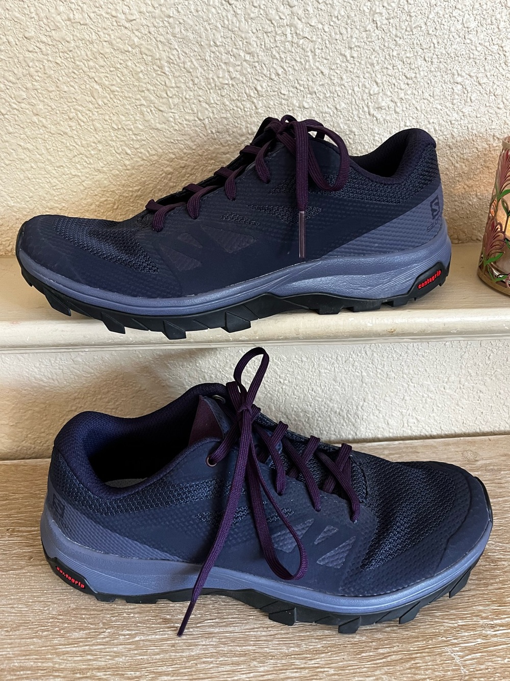 Salomon OUTline Low Hiking Shoes Women's Size 8